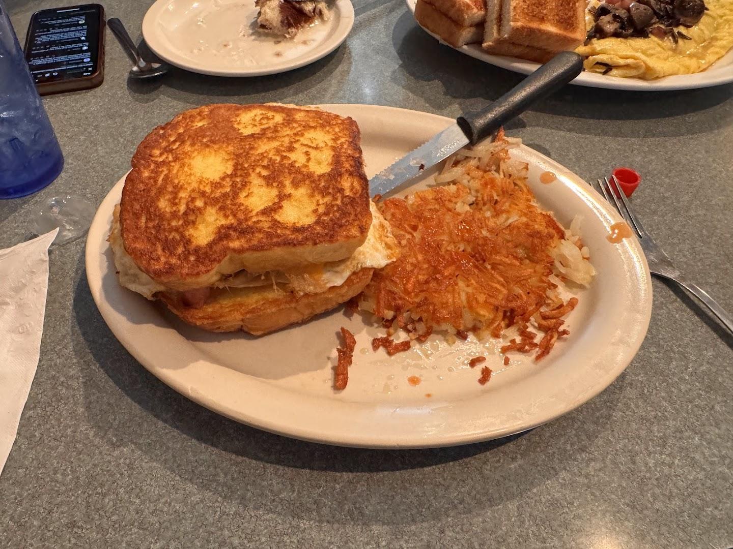 Farmer's Plate Hometown Cafe